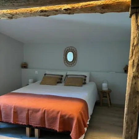 L'echauguette, De Luxe Avec Piscine Au Pied De La Cite Villa