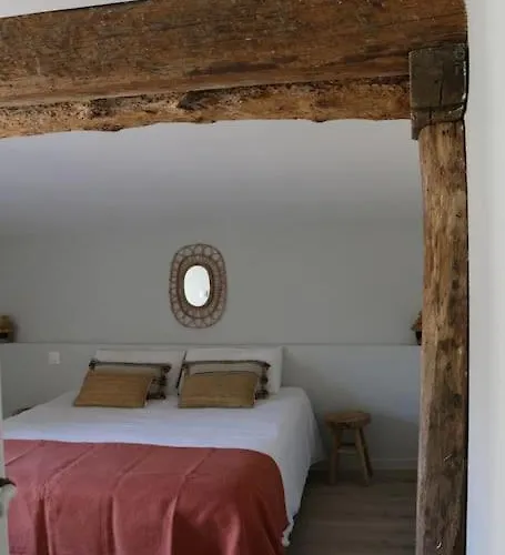 L'echauguette, De Luxe Avec Piscine Au Pied De La Cite Villa