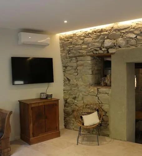 Villa L'echauguette, De Luxe Avec Piscine Au Pied De La Cite Carcassonne